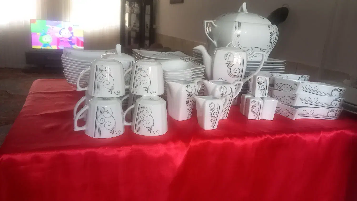 فروش سرویس چینی طوس 12 نفره|ظروف سرو و پذیرایی|بجنورد, |دیوار