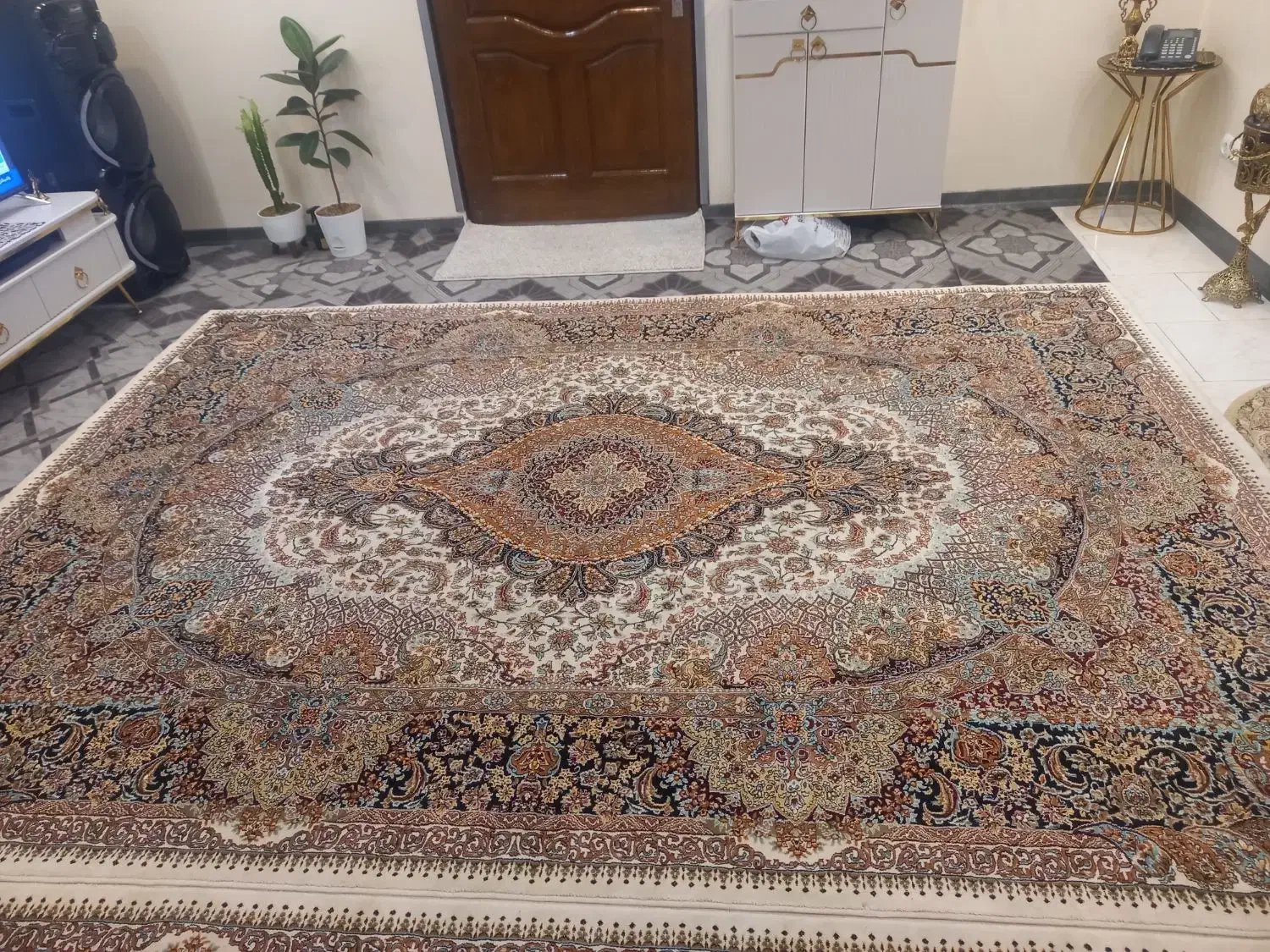 فرش|فرش|قم, انسجام|دیوار