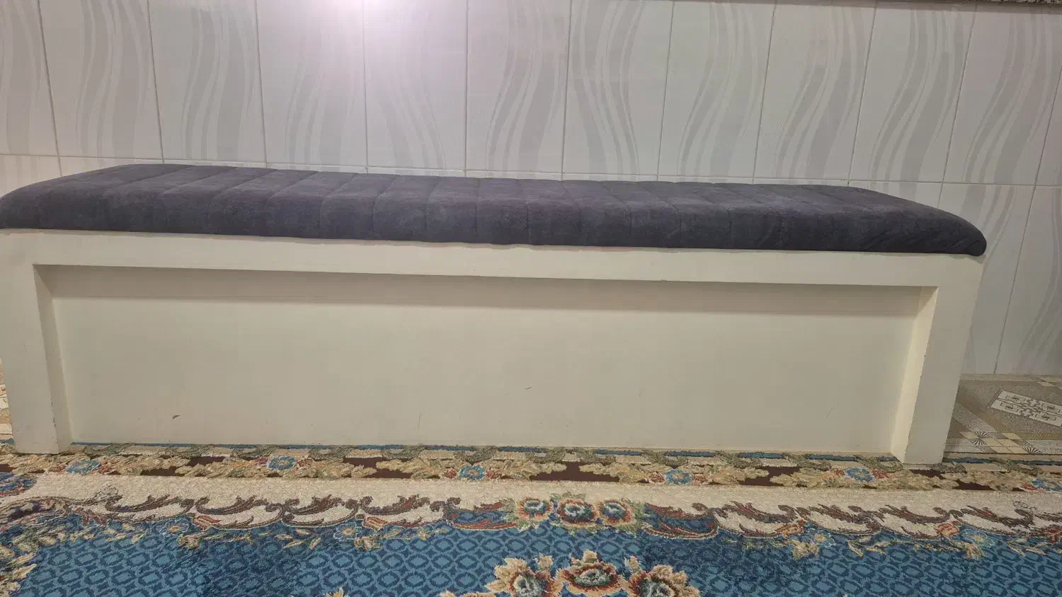 نیمکت|صندلی و نیمکت|شهر بابک, |دیوار