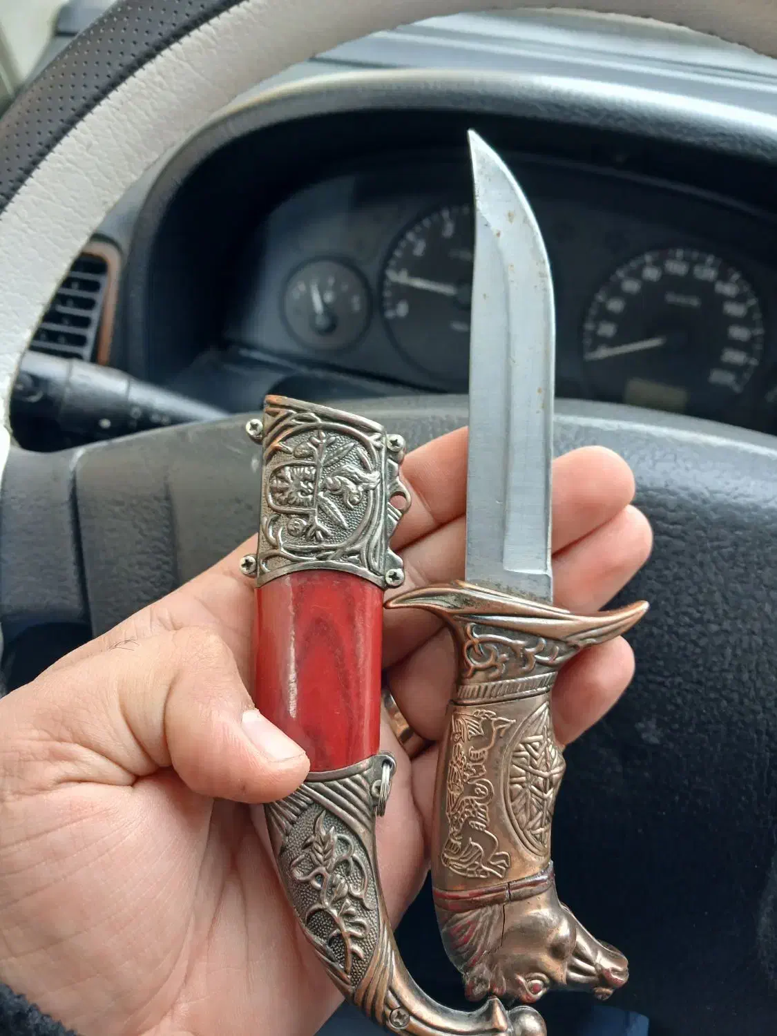 چاقو|کلکسیون اشیاء عتیقه|سلماس, |دیوار