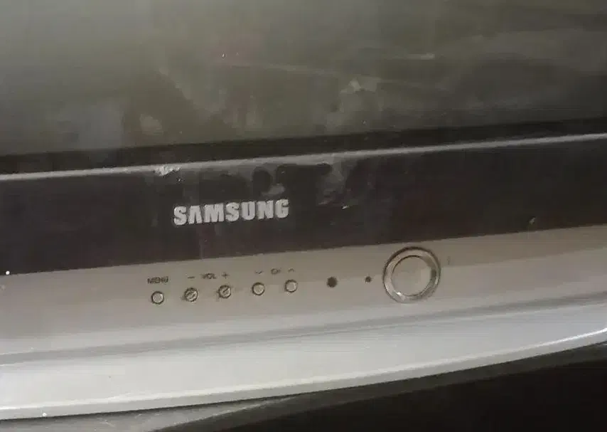 تلویزیون ۲۱ سامسونگ|تلویزیون و پروژکتور|ازنا, |دیوار