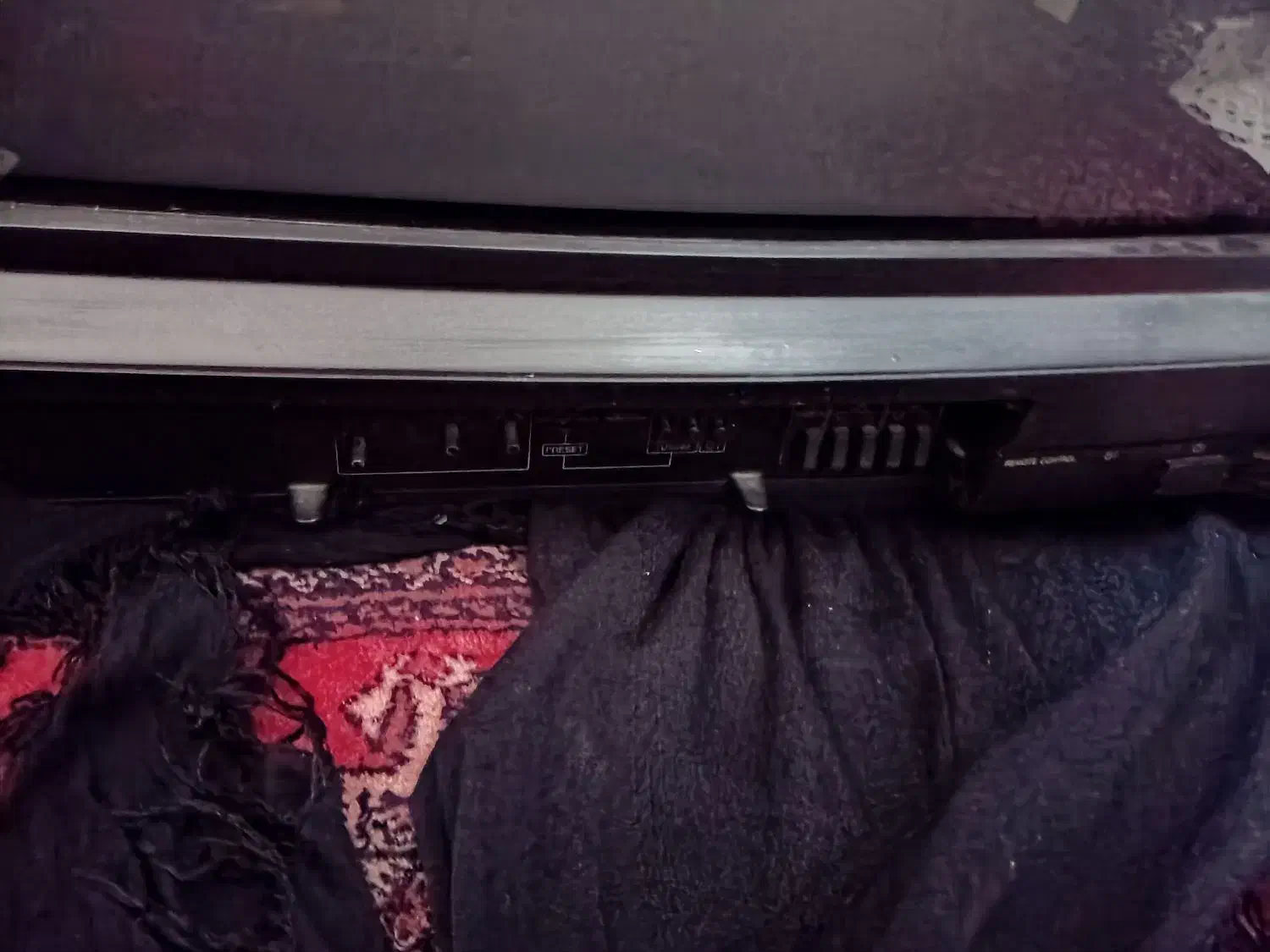 تلویزیون|تلویزیون و پروژکتور|گلبهار, شهر جدید گلبهار|دیوار