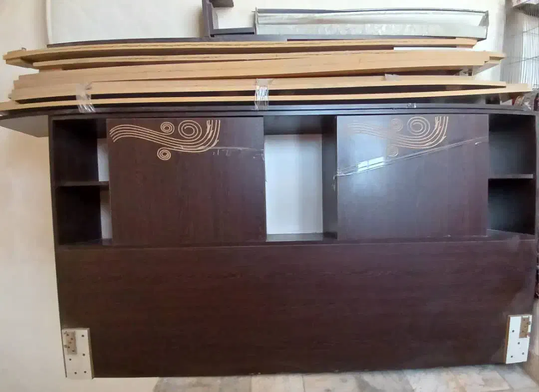 تخت خواب و میزارایش|تخت و سرویس خواب|پاکدشت, پاکدشت (مامازند)|دیوار