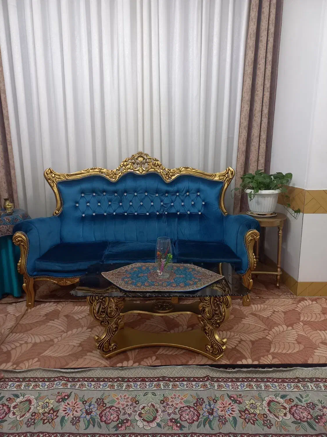 مبل سلطنتی ۹ نفره|مبلمان خانگی و میز عسلی|قم, علی آباد سعدگان|دیوار