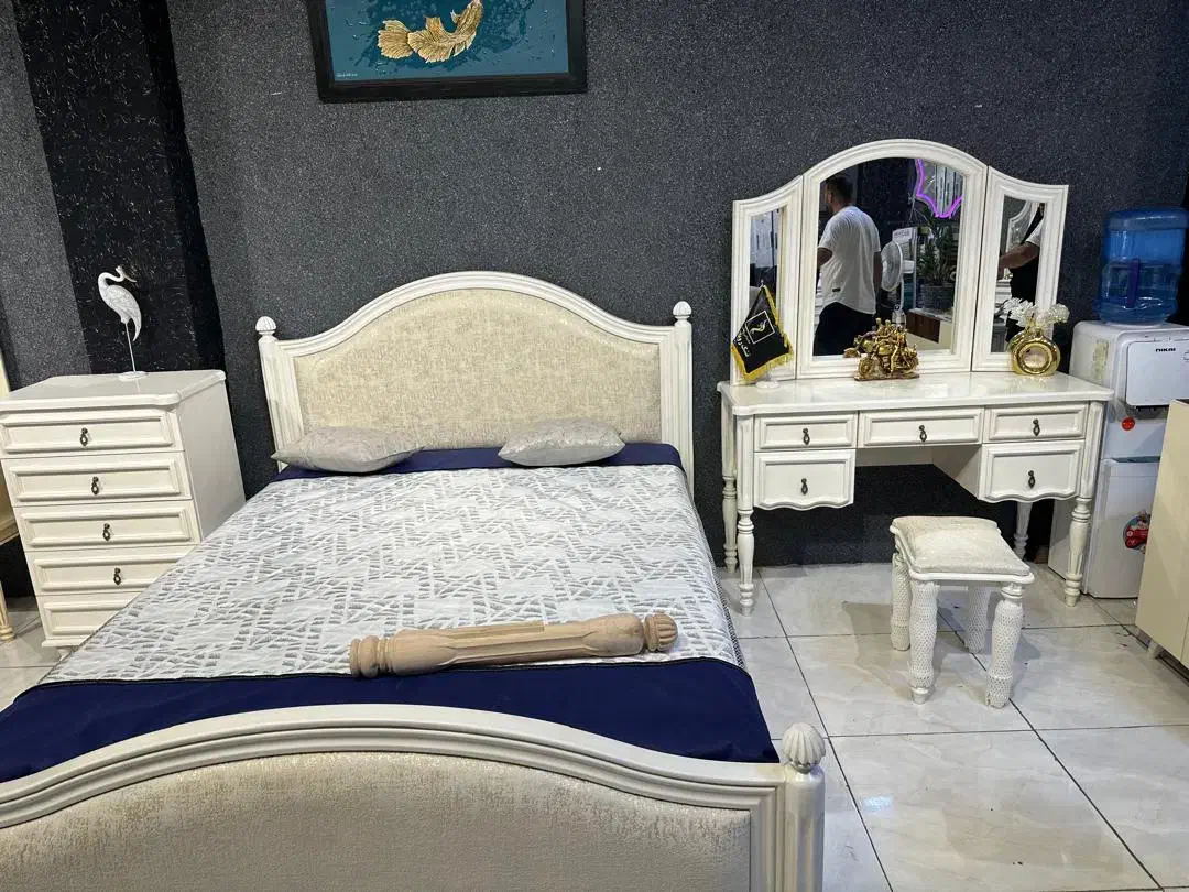 مجموعه تولیدی آراد آروین|تخت و سرویس خواب|پرند, فاز ۳|دیوار