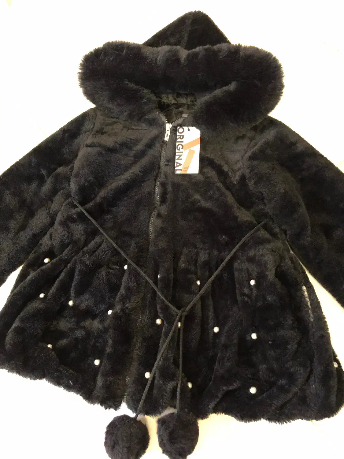 پالتو خزدار ترک نو|لباس|رشت, گلسار|دیوار