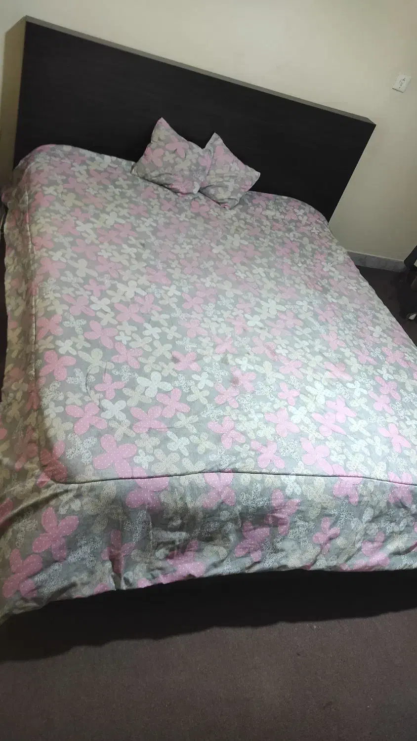 تخت خواب دونفره به همراه میز آرایش|تخت و سرویس خواب|تهران, جوادیه تهرانپارس|دیوار