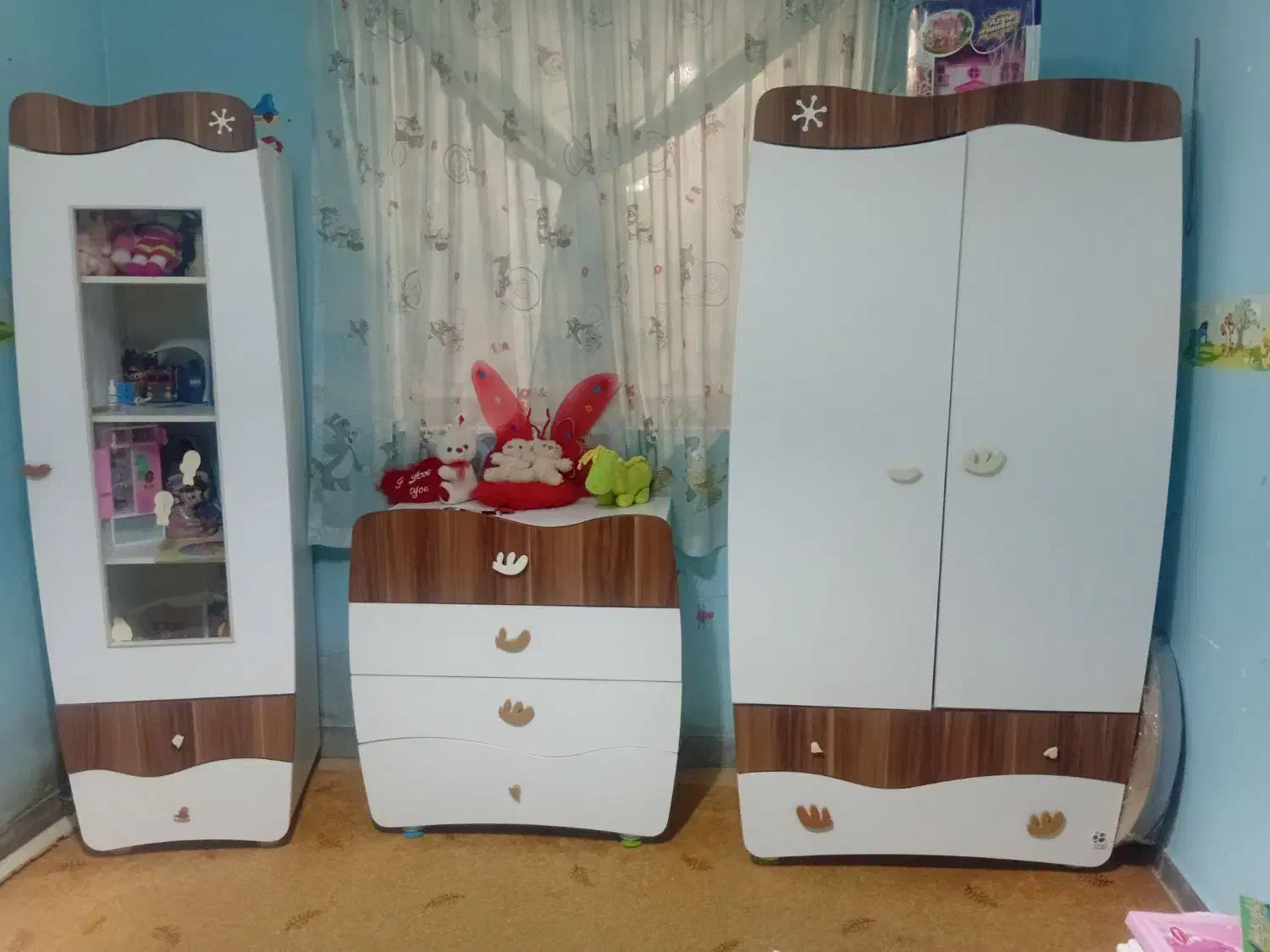 تخت کودک به همراه کمد و دراور و کتابخانه وپاتختی|تخت و سرویس خواب|آستانه اشرفیه, |دیوار