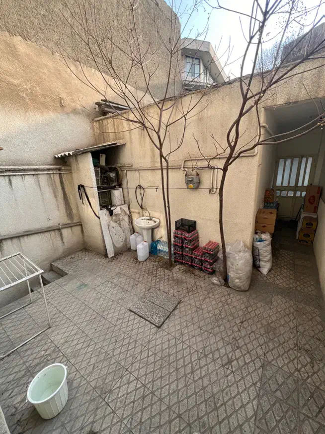 ۱۸۰ متر زیربنا ۳ طبقه ۶۰ متری بنی هاشم مستغلات