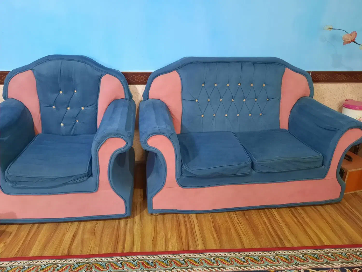 مبل هفت نفره ، جلو مبلی ،پنکه سقفی ،دیس قطاب پزی|مبلمان خانگی و میز عسلی|بجنورد, |دیوار