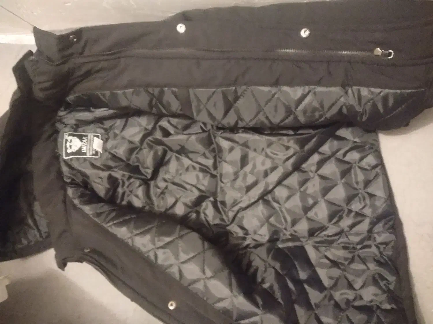 کاپشن نو نو|لباس|هشتگرد, فاز ۲ مهستان|دیوار