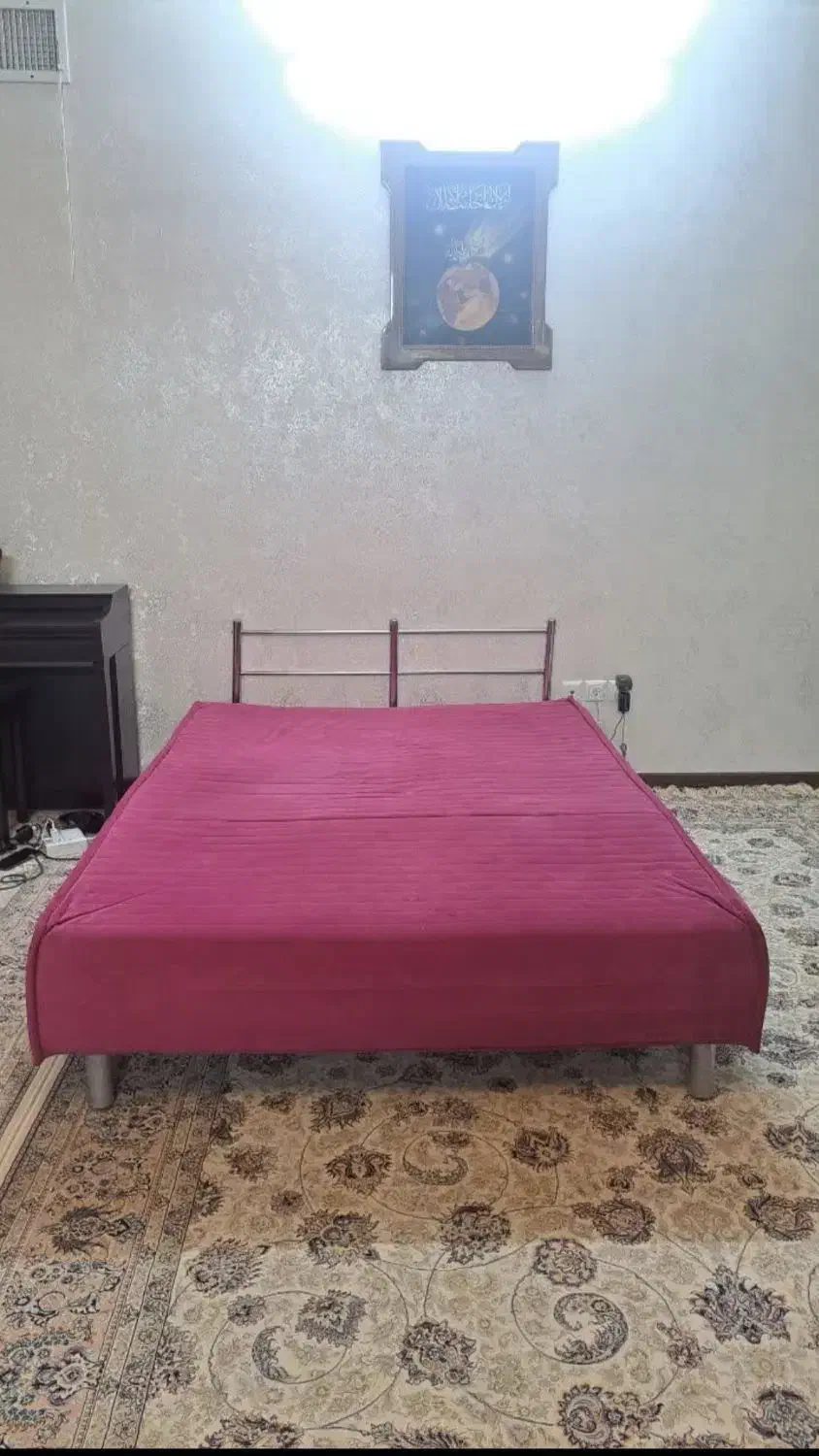 مبلمان تخت خواب شو دونفره در حد نو|تخت و سرویس خواب|قم, زنبیل آباد|دیوار