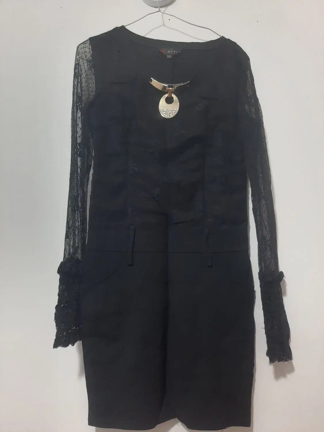 لباس مجلسی|لباس|ایلخچی, |دیوار