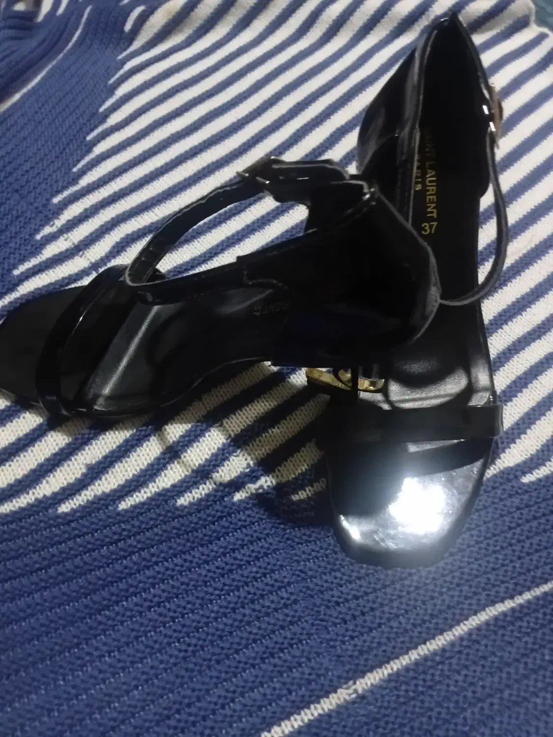 فروشی|کیف، کفش، کمربند|سراوان, |دیوار