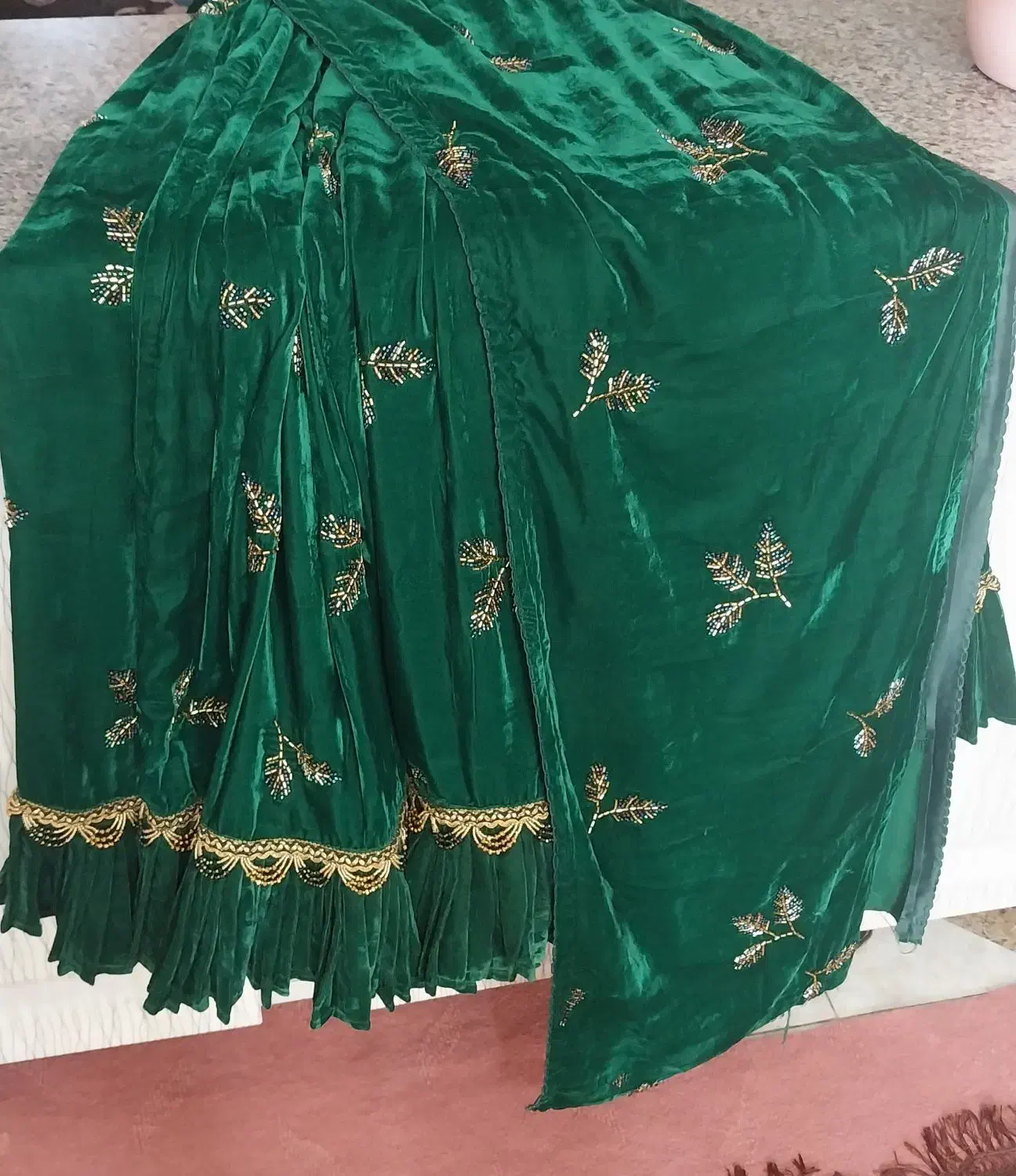 لباس|لباس|یاسوج, |دیوار