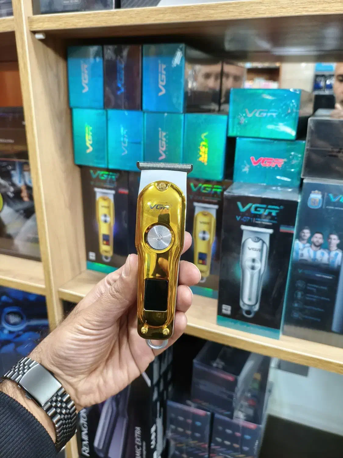 ماشین اصلاح وی جی ار مدل ۲۹۰|آرایشی، بهداشتی، درمانی|فردیس, شهرک هفده شهریور|دیوار