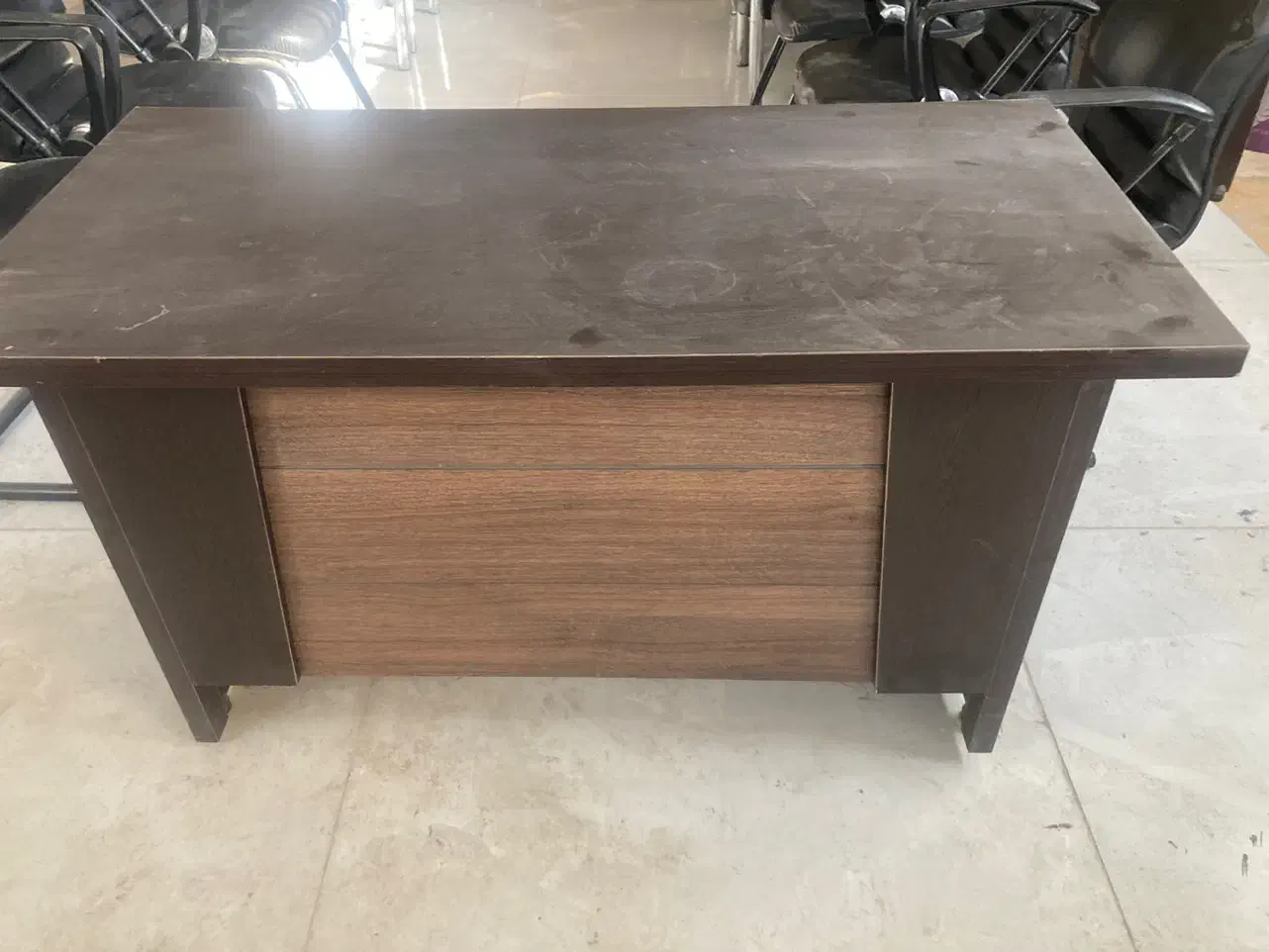 میز مدیریت و سه عدد میز مشاور|مبلمان اداری|پردیس, فاز ۸|دیوار