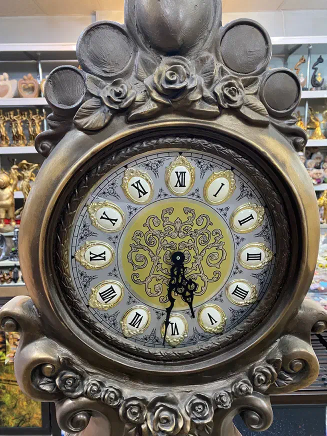 ساعت کنار سالنی جذاب|ساعت دیواری و تزئینی|مشهد, مصلی (کارمندان اول)|دیوار