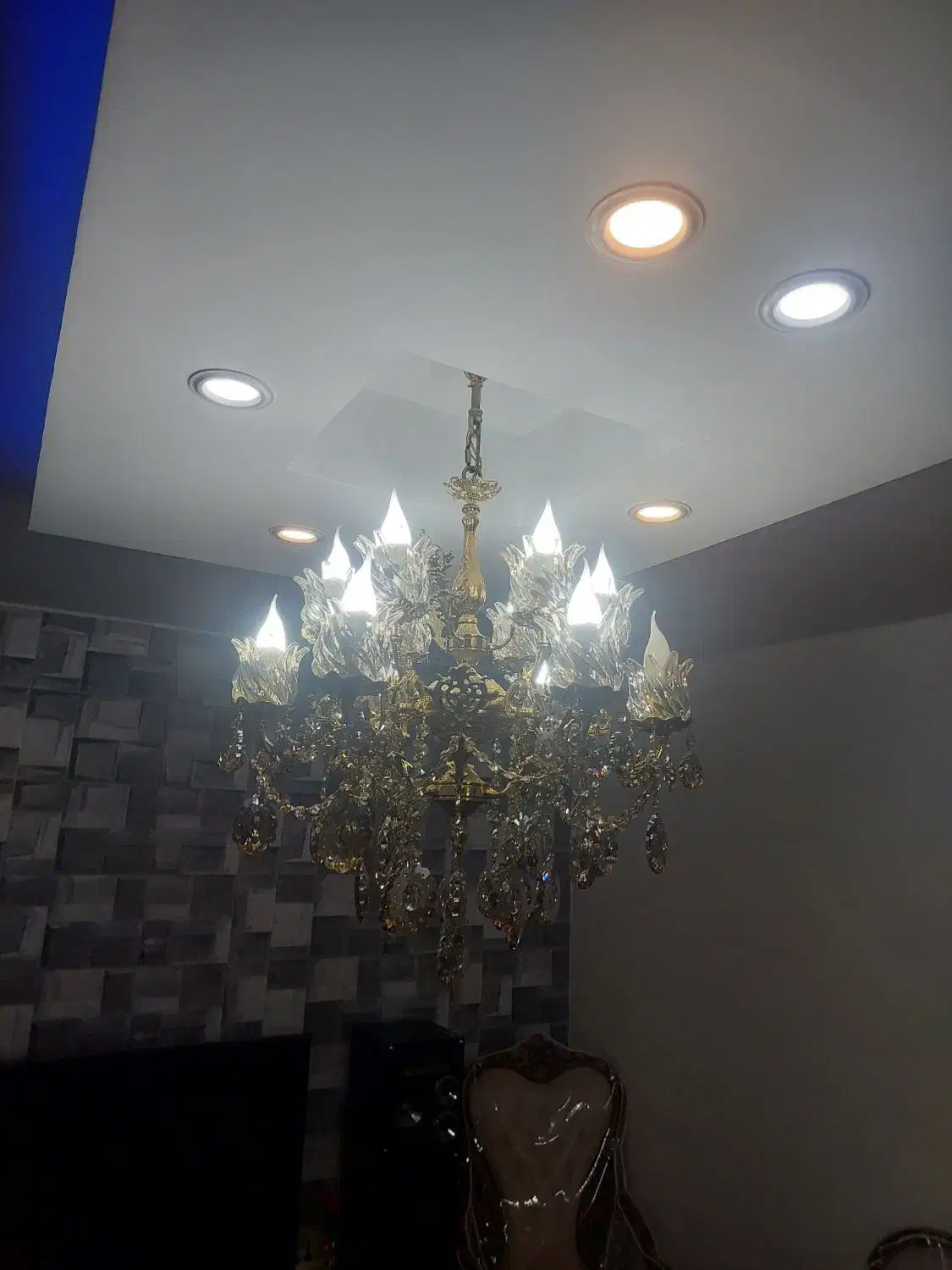 لوستر۱۲شاخه قیمت ۳۵تومان|لوستر و چراغ آویز|شهریار, دهشاد بالا|دیوار