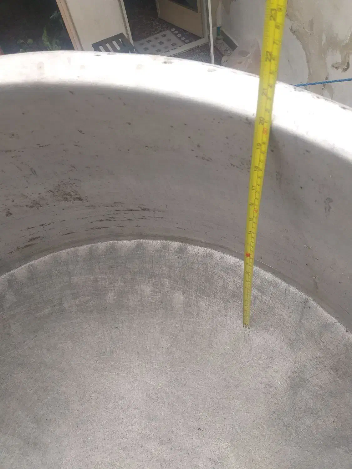 دیگه بزرگ روحی|ظروف پخت‌وپز|رشت, چمارسرا|دیوار