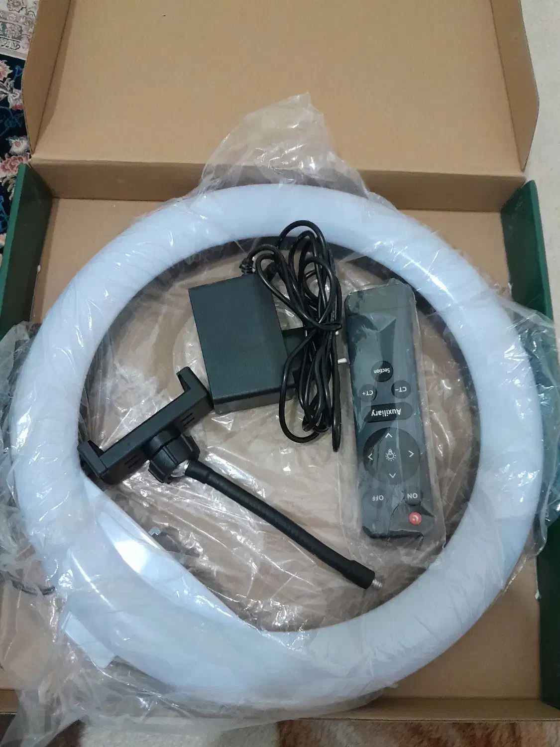 رینگ لایت،کاملا نو|دوربین عکاسی و فیلمبرداری|پرند, فاز ۶|دیوار