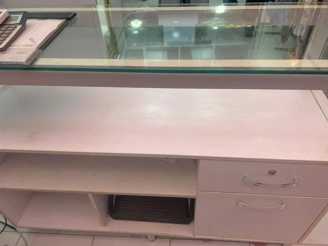 مانکن آیینه میز پیشخوان|فروشگاه و مغازه|رشت, باهنر|دیوار