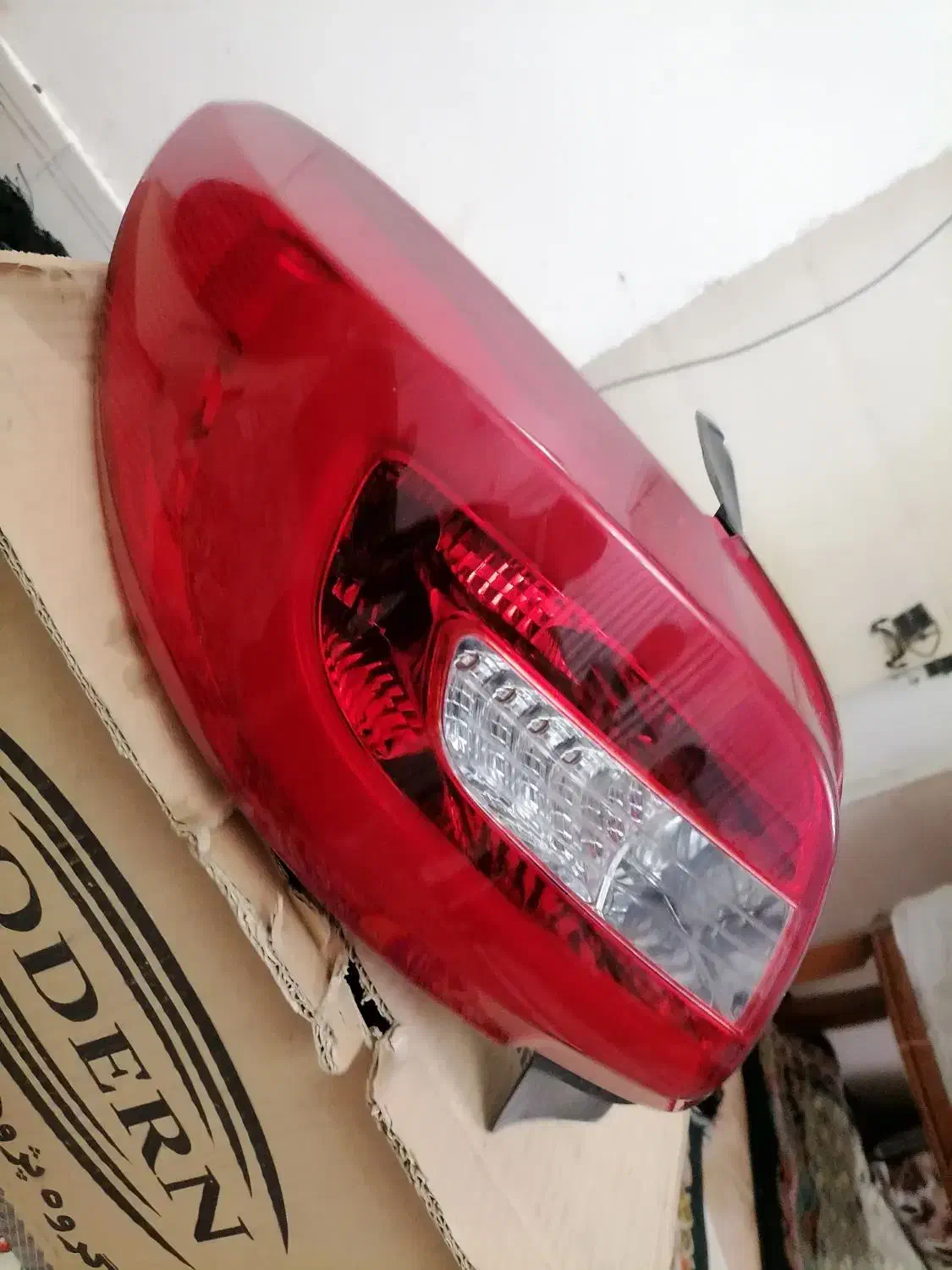 چراغ ۲۰۷ سالم یک ماه کار کرده|قطعات یدکی و لوازم جانبی|تهران, خلیج فارس|دیوار