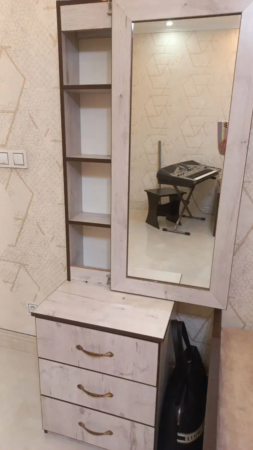 میز کامپیوتر، میز آرایش و صندلی|میز تحریر و کامپیوتر|رشت, حاجی آباد|دیوار