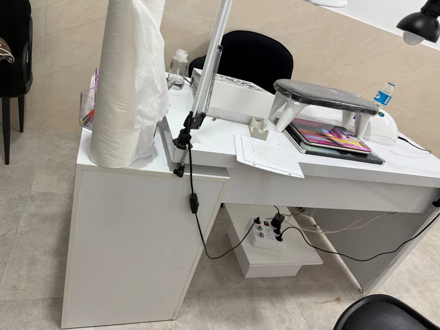 فروش میزناخن کار ساخت سفارشی|آرایشگاه و سالن‌های زیبایی|سورک, |دیوار