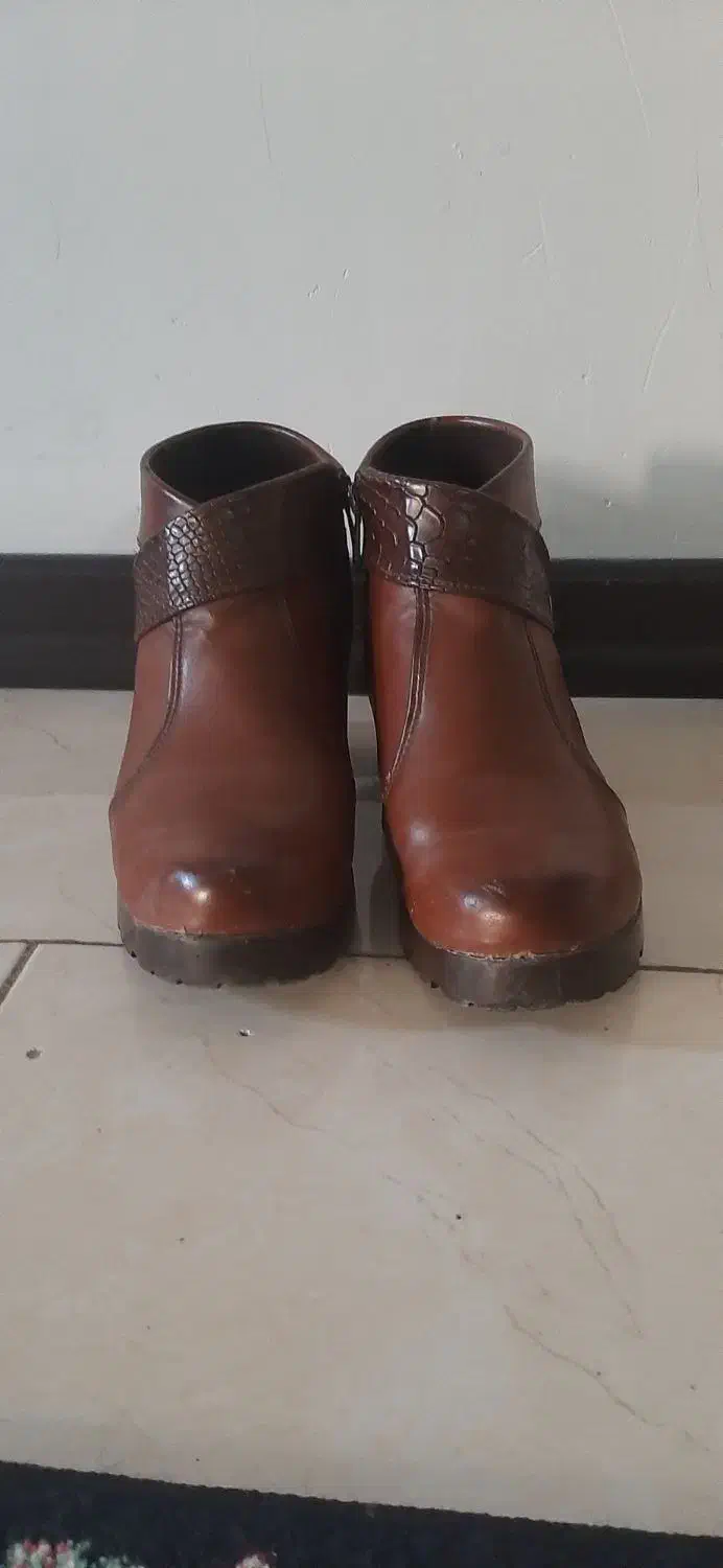 نیم بوت سایز ۳۸|کیف، کفش، کمربند|محمدشهر, ولدآباد|دیوار