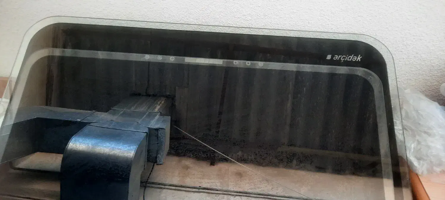 هود آرچیداک|هود|جلفا, |دیوار