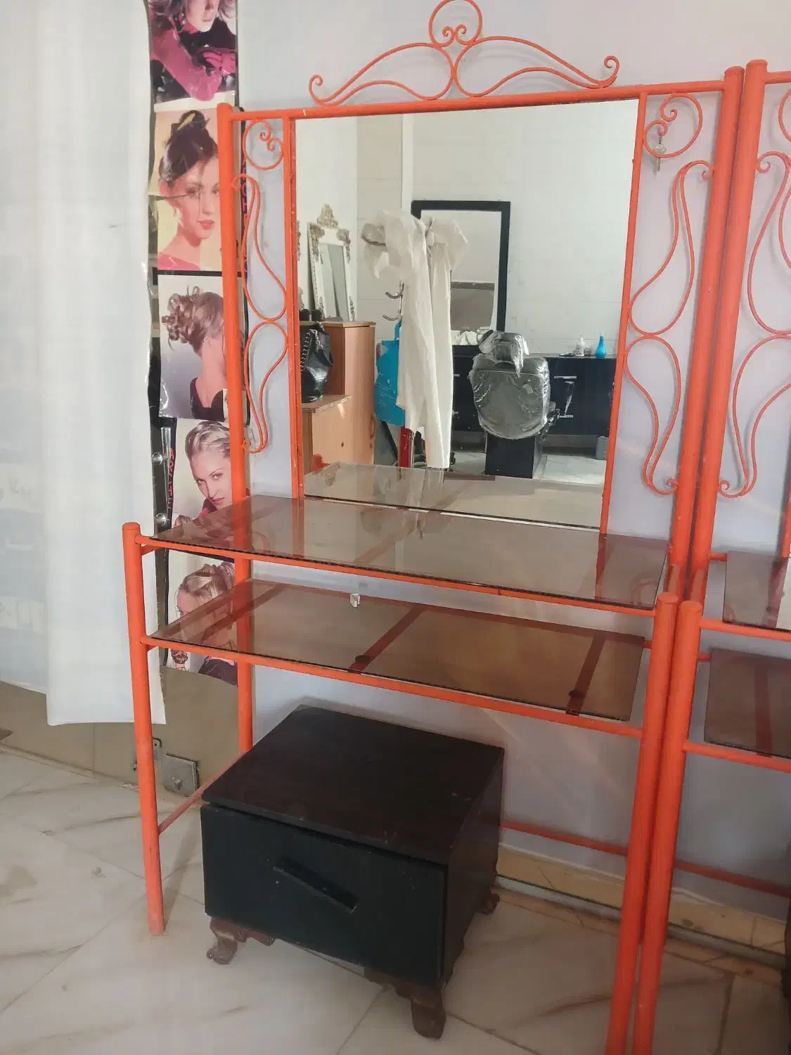 آینه ومیز آرایش|بوفه، ویترین، کنسول|فولادشهر, مسکن مهر فولادشهر|دیوار