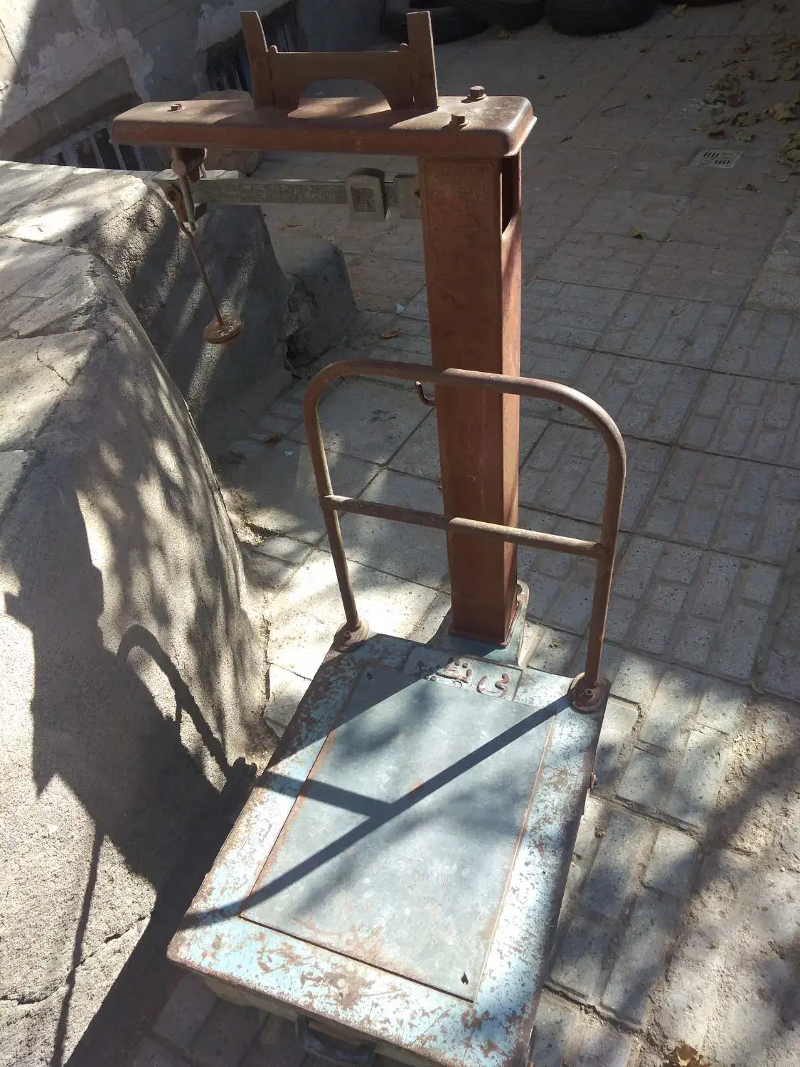 باسکول|ابزارآلات|تربت جام, شهید مدرس|دیوار