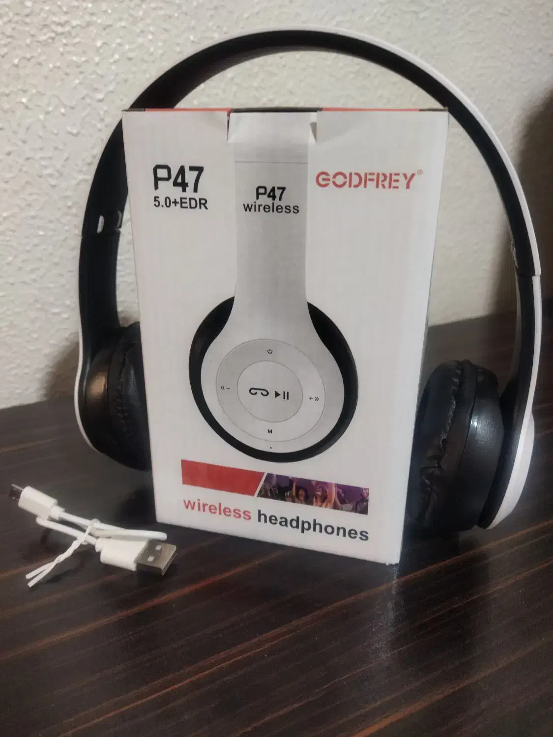 هدفون رنگ سفید و مشکی بلوتوثی|لوازم جانبی موبایل و تبلت|شاهین‌شهر, شهرک گلدیس|دیوار