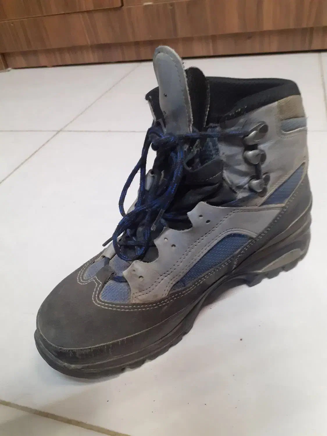 کفش کوهنوردی|کیف، کفش، کمربند|پردیس, فاز ۸|دیوار