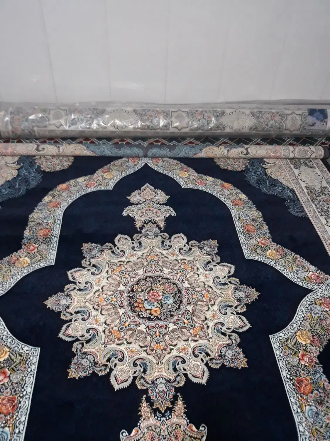 فرش ۹ متری|فرش|کرمانشاه, |دیوار