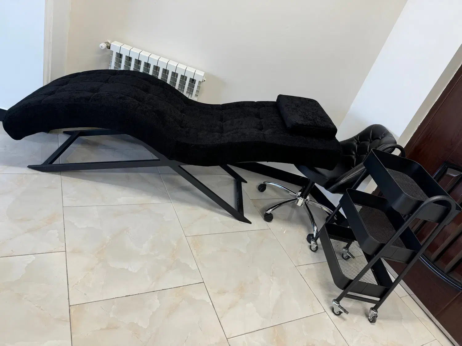 تخت موجی برای همه لاینها|آرایشگاه و سالن‌های زیبایی|بابل, |دیوار