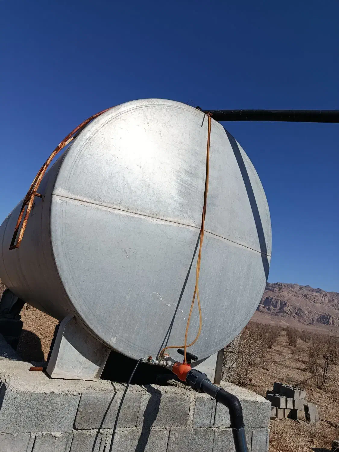 تانک 12هزار|مصالح و تجهیزات ساختمان|اصفهان, سرشبادران|دیوار