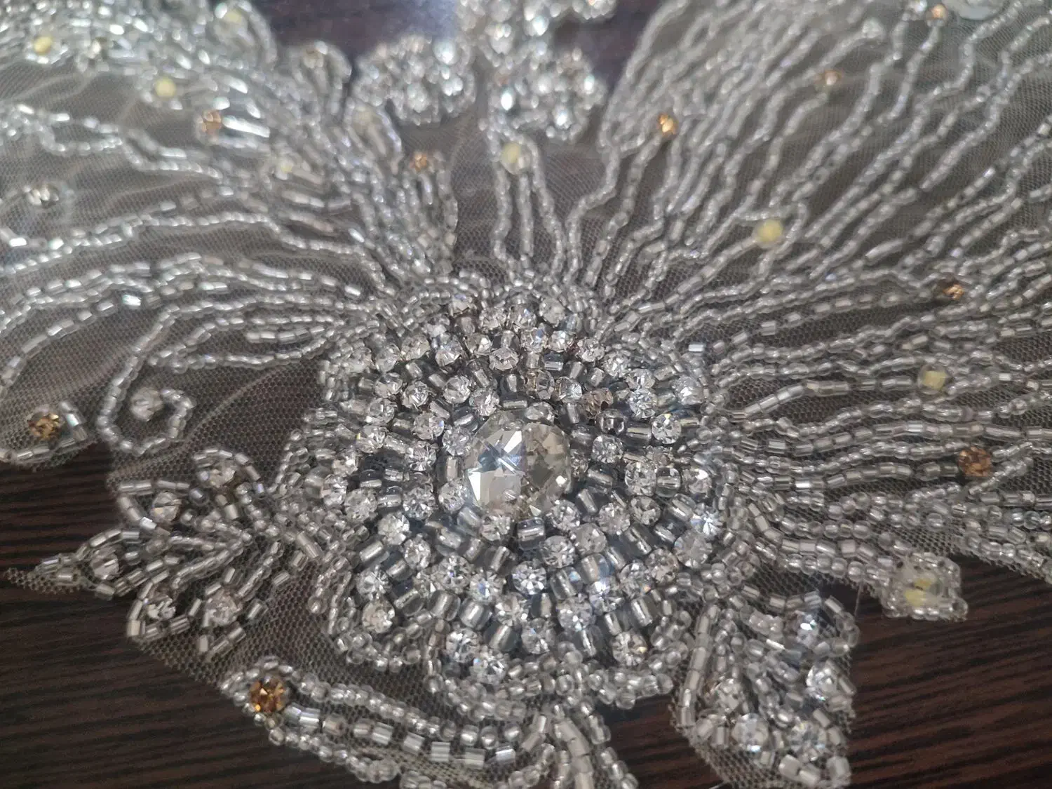 اپلیکه جواهردوزی لباس مجلسی و عروس|لباس|تبریز, |دیوار