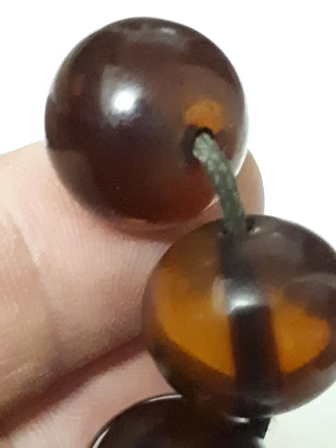 دو عدد تسبیح سندلوس قدیمی کهنه عتیقه|کلکسیون اشیاء عتیقه|تهران, باغ خزانه|دیوار