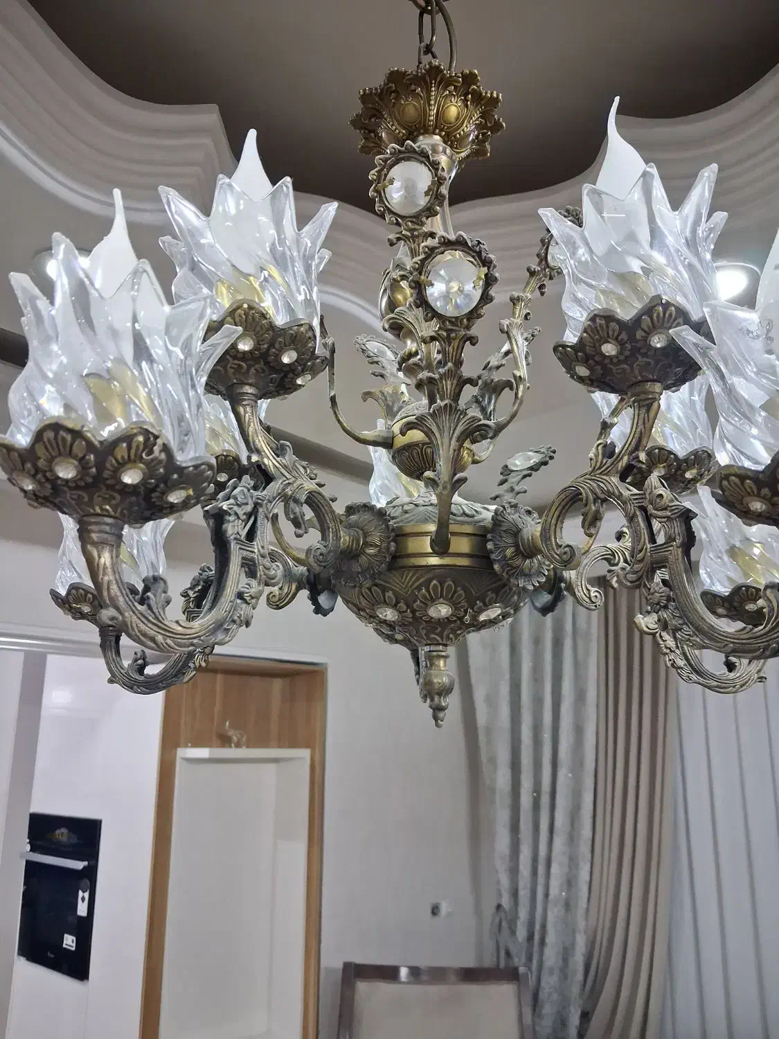 لوستر برنز|لوستر و چراغ آویز|قم, سراجه (۱۵ خرداد)|دیوار