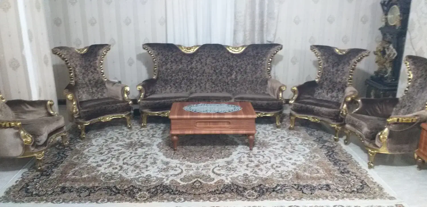 مبل و میز غذاخوری کلاسیک|مبلمان خانگی و میز عسلی|ماهدشت, |دیوار