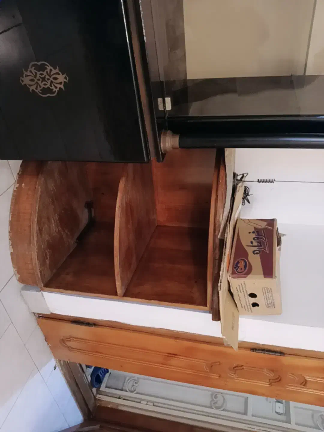 تعدادی وسایلمنزل در حد نو ب فروش میرسد|فرش|لاهیجان, آهندان|دیوار