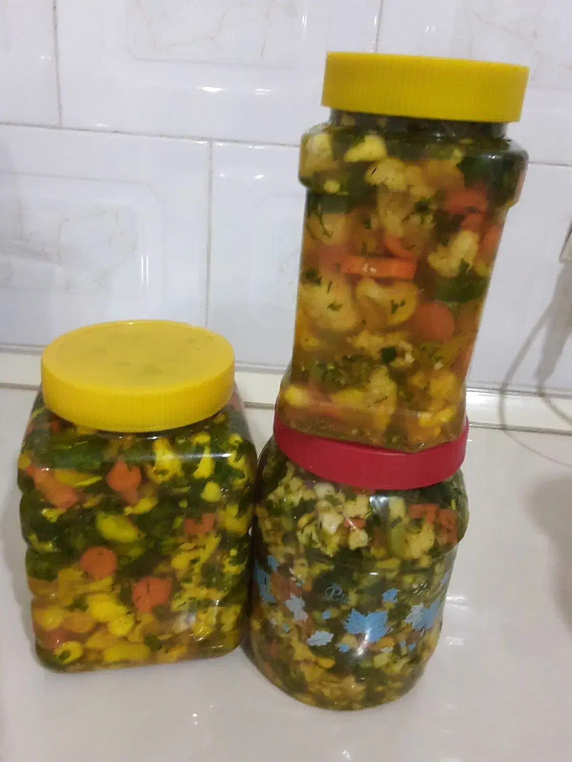 ترشی خانگی|خوردنی و آشامیدنی|ایوان, |دیوار