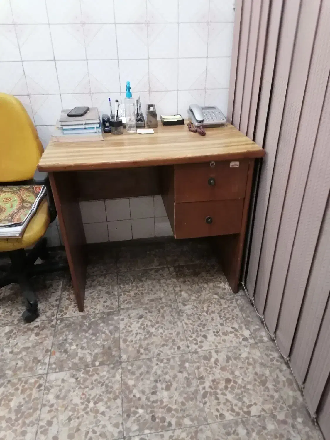 میز|لوازم التحریر|رشت, چمارسرا|دیوار