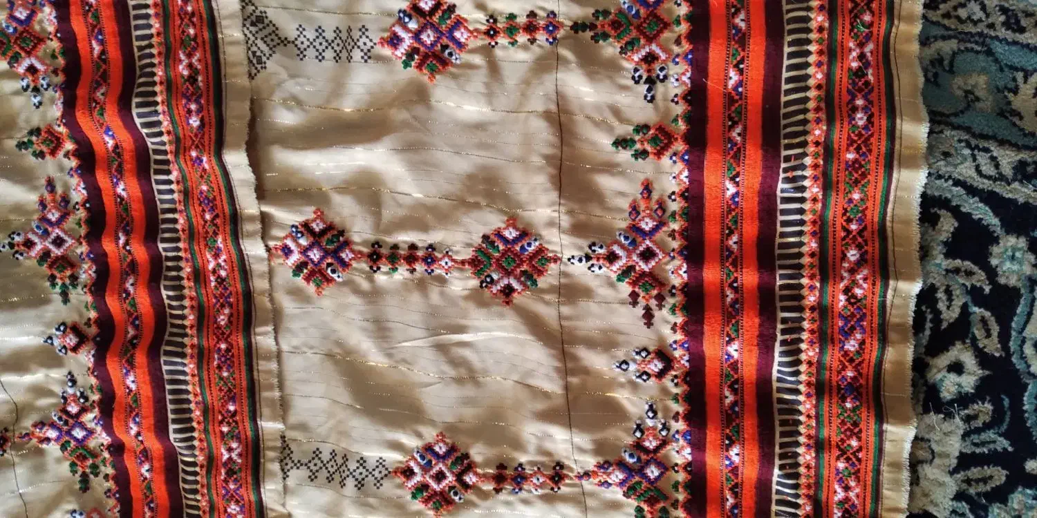 دوچگرم|لباس|بمپور, |دیوار