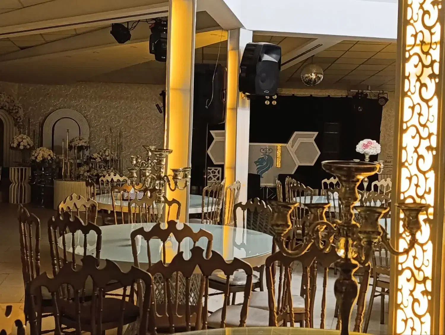 مرسم تالارچهار گل مهدیشهر|خدمات پذیرایی، مراسم|سمنان, |دیوار