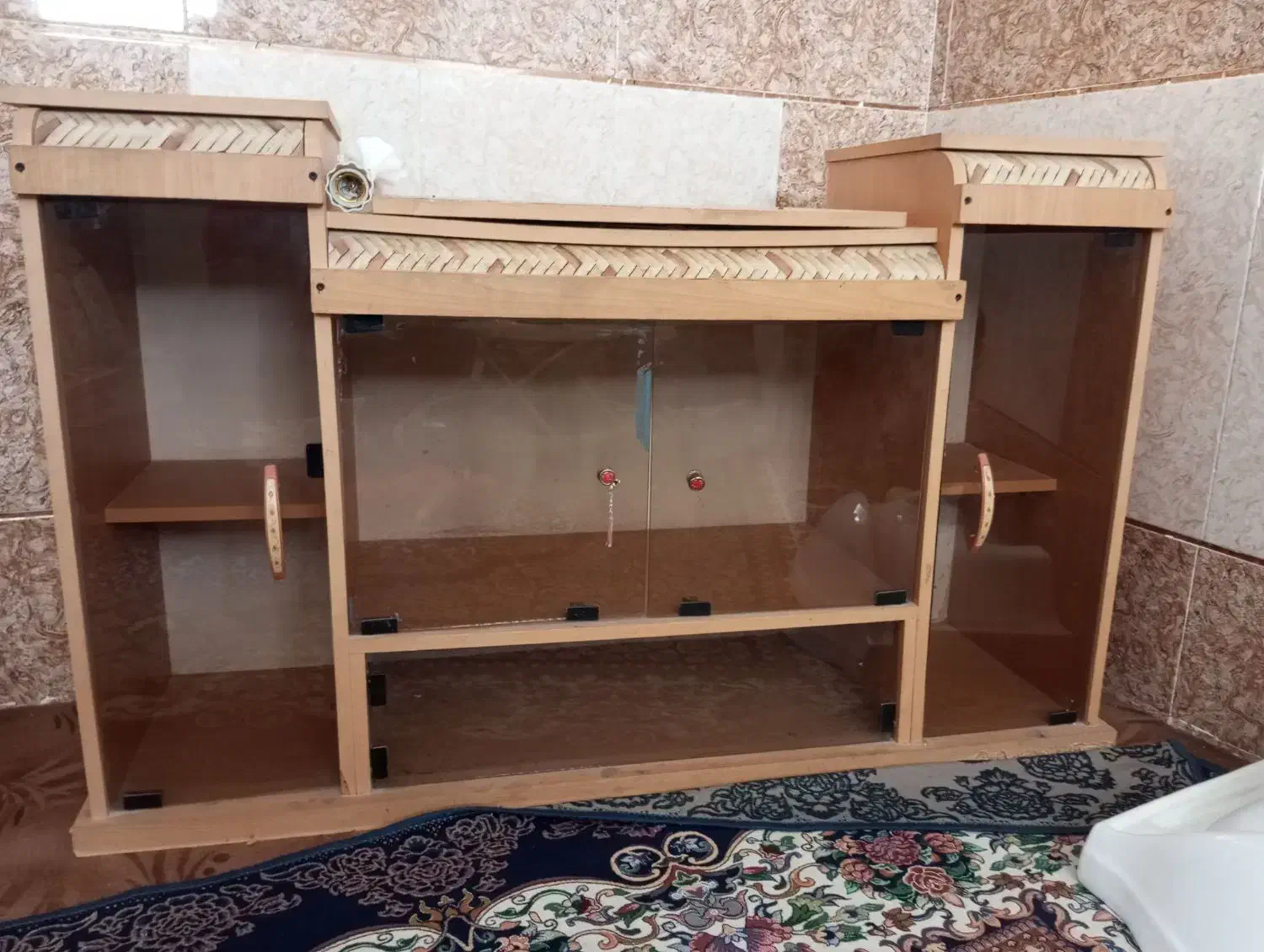 پول لازم دارم که میفروشم|میز تلویزیون|میناب, |دیوار