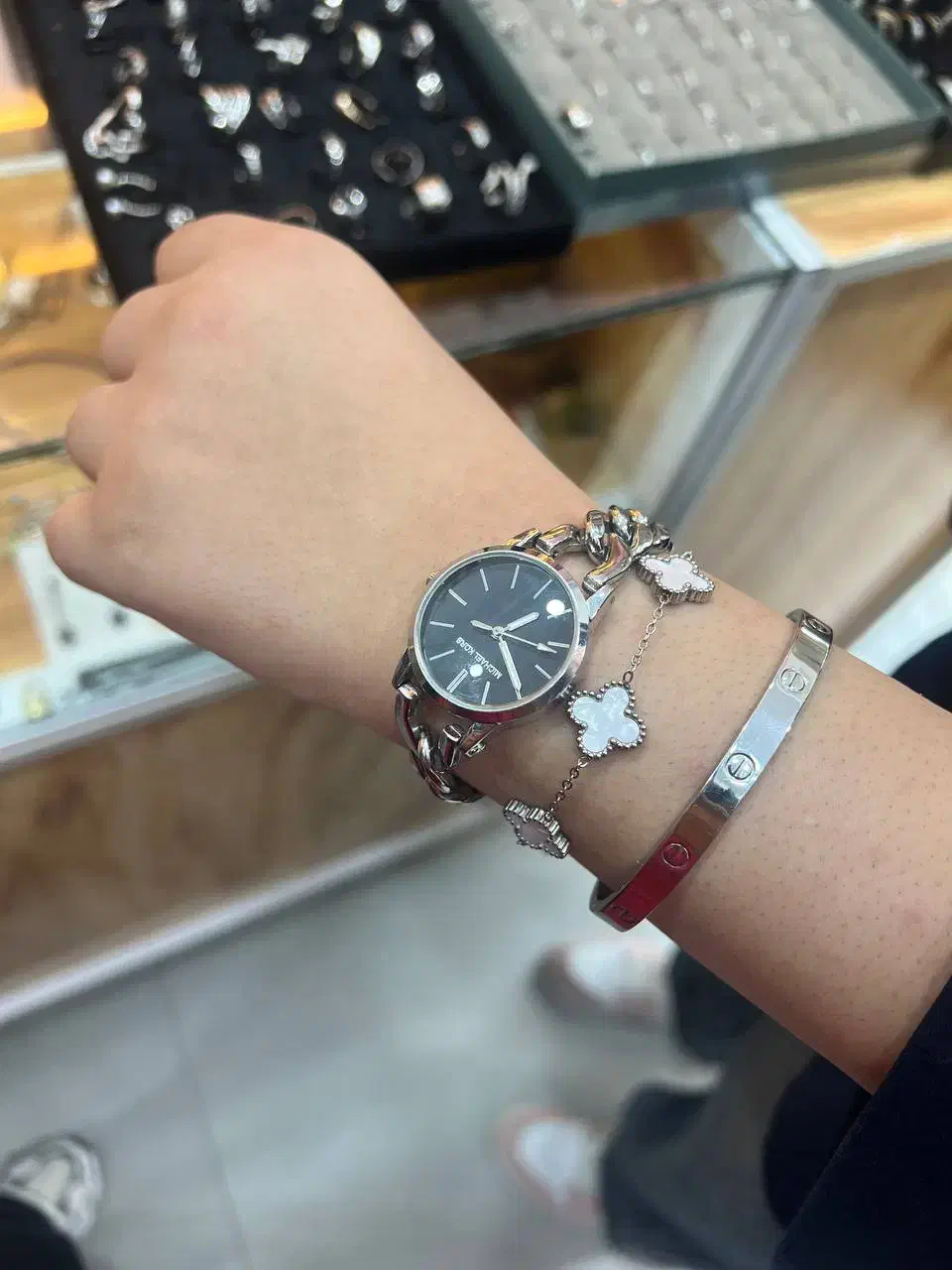 زیورآلات|بدلیجات|تالش, هشتپر|دیوار