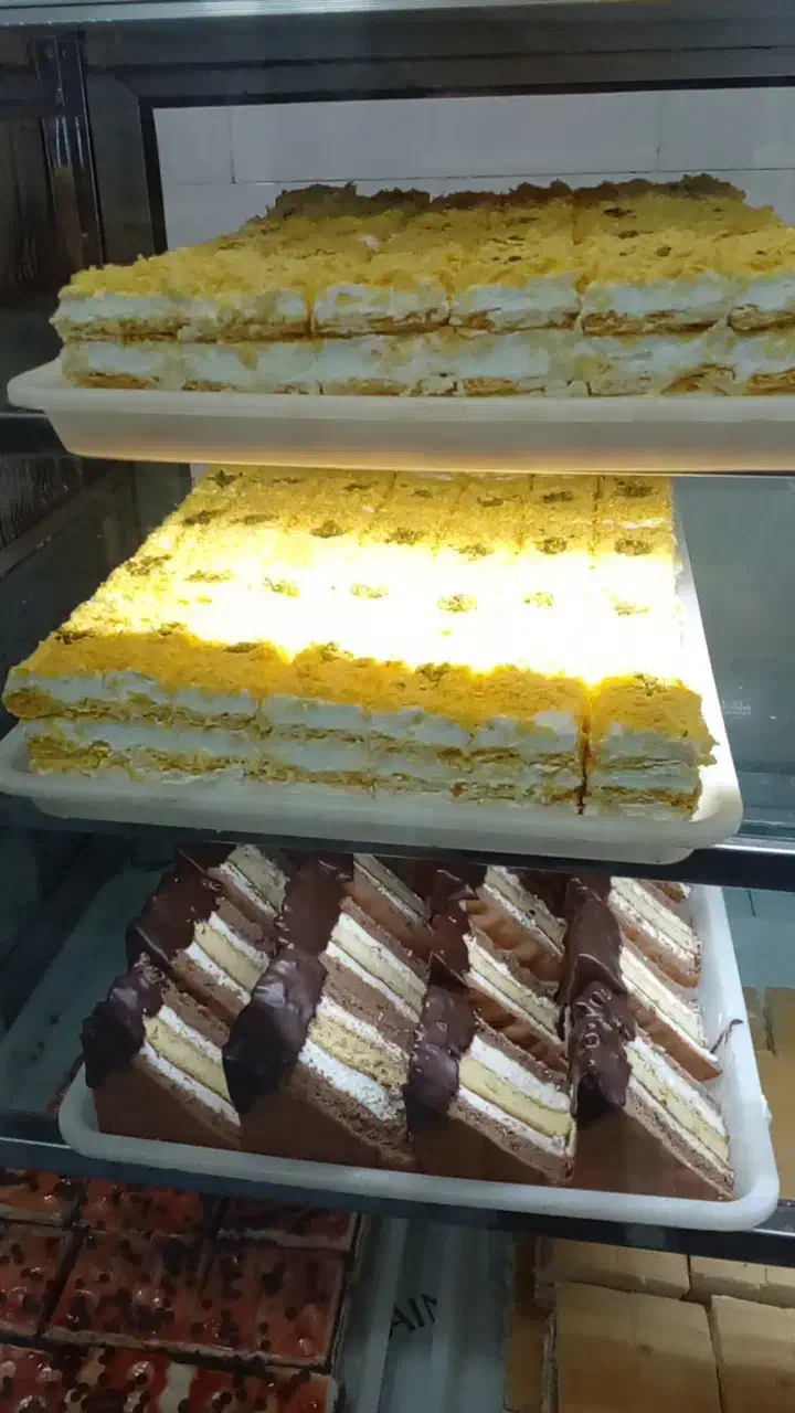 شیرینی فروشی خورده فروشی و عمده|خوردنی و آشامیدنی|برازجان, |دیوار